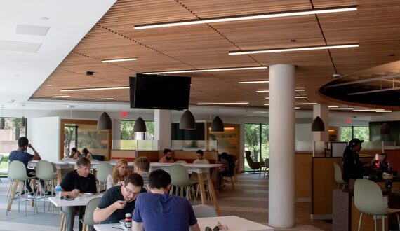 SU dining facilities, campus store to go cashless in fall 2024
